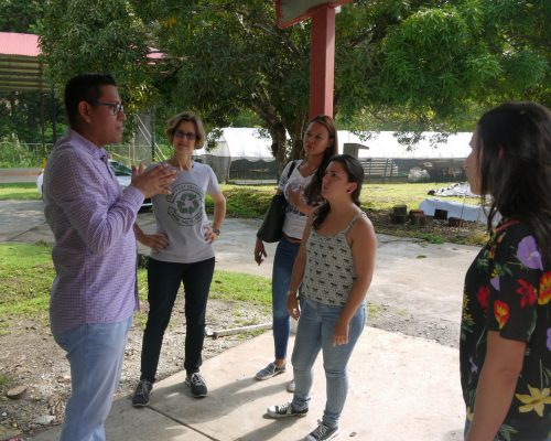 Visita de la Municipalidad de Curridabat, Costa Rica al Centro educativo de aprovechamiento de residuos.